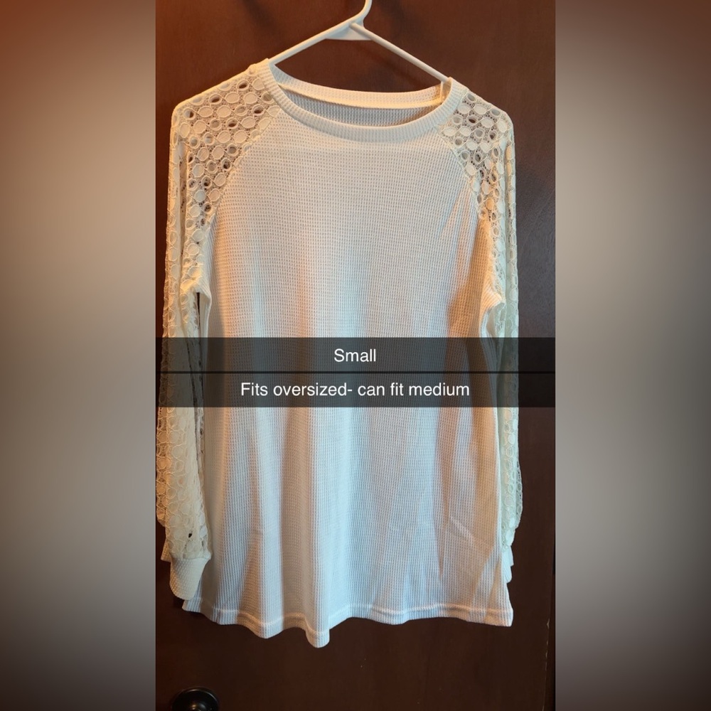 Women's  Lace Sleeve Top